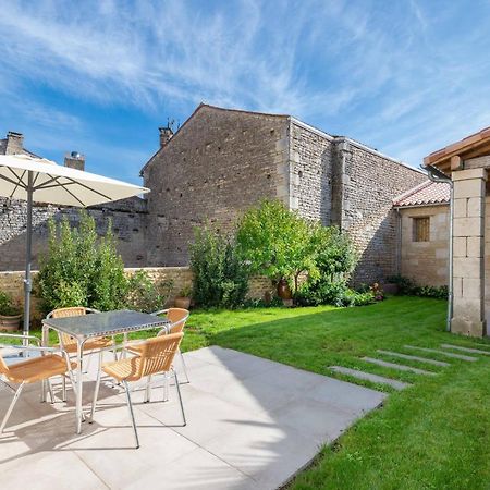 Bed and Breakfast Reves D'Autise Nieul-sur-l'Autise Exterior foto