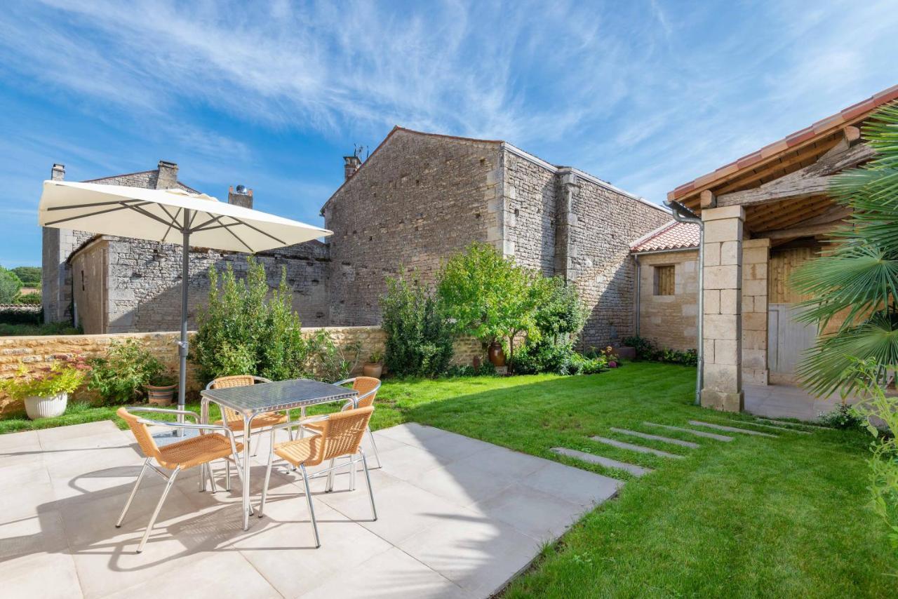 Bed and Breakfast Reves D'Autise Nieul-sur-l'Autise Exterior foto